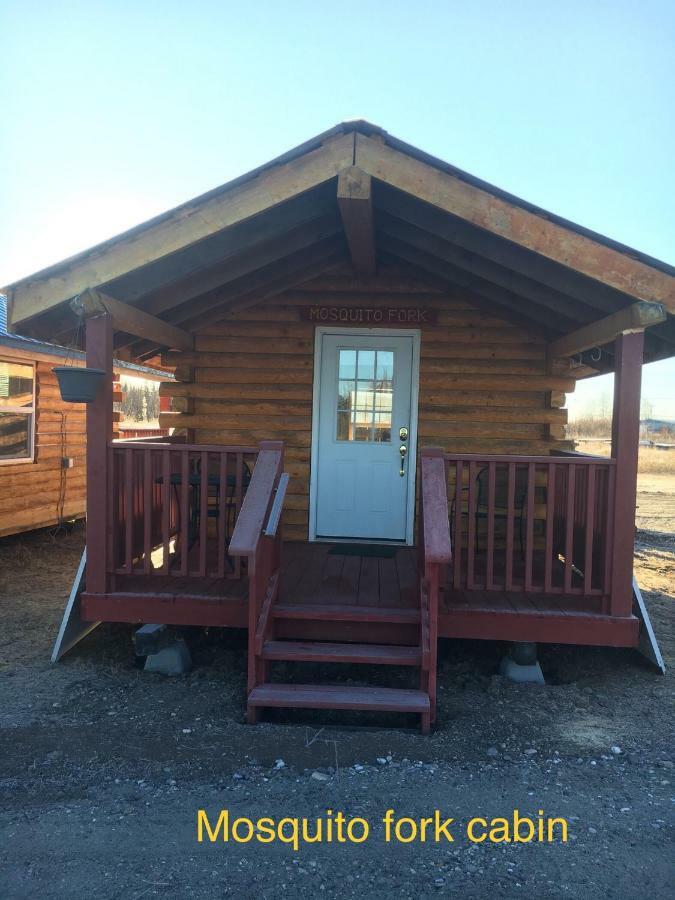 Alaska Log Cabins On The Pond Clear Creek Park ภายนอก รูปภาพ